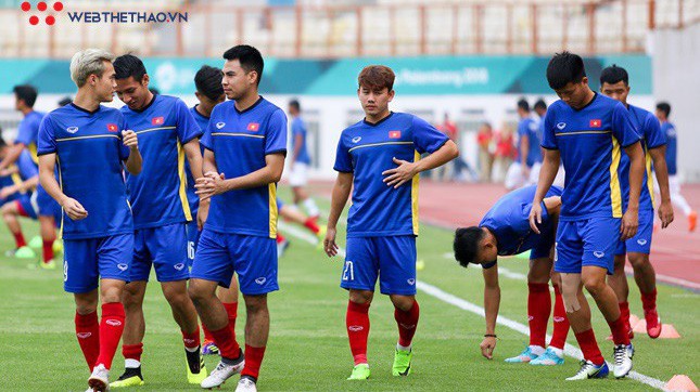 Tuyển thủ Olympic Việt Nam bay hạng thương gia về nước chữa chấn thương