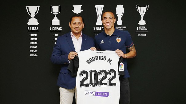 Rodrigo thăng hoa, Real Madrid tái mặt vì bị Valencia hét giá chuyển nhượng trên trời - Ảnh 4. Rodrigo thăng hoa, Real Madrid tái mặt vì bị Valencia hét giá chuyển nhượng trên trời - Ảnh 4.