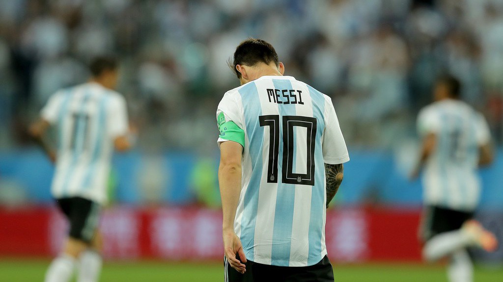 CĐV Argentina sốc trước khả năng Messi không còn chơi cho ĐTQG