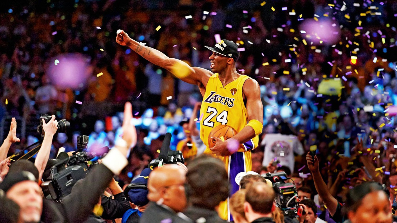 Nhìn lại sự nghiệp lẫy lừng của Kobe Bryant