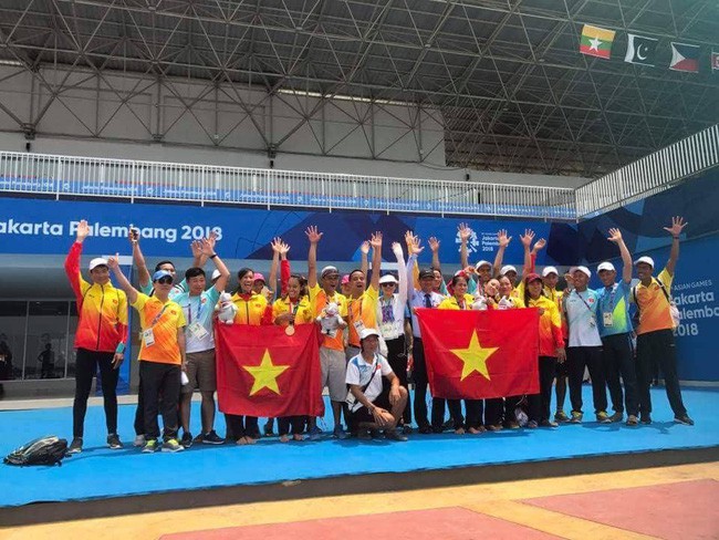 HLV rowing Lê Văn Quang và chuyện phu thuyền số 1 trên đỉnh châu lục - Ảnh 2. HLV rowing Lê Văn Quang và chuyện phu thuyền số 1 trên đỉnh châu lục - Ảnh 2.