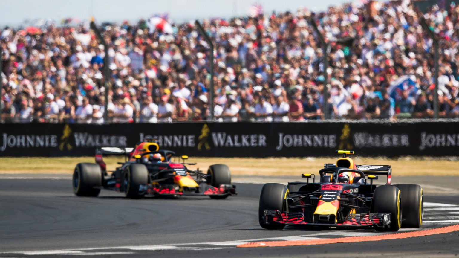 Red Bull làm nên bất ngờ ở Belgian GP nhờ "nhiên liệu thần thánh" giúp xe đua chạy nhanh hơn?