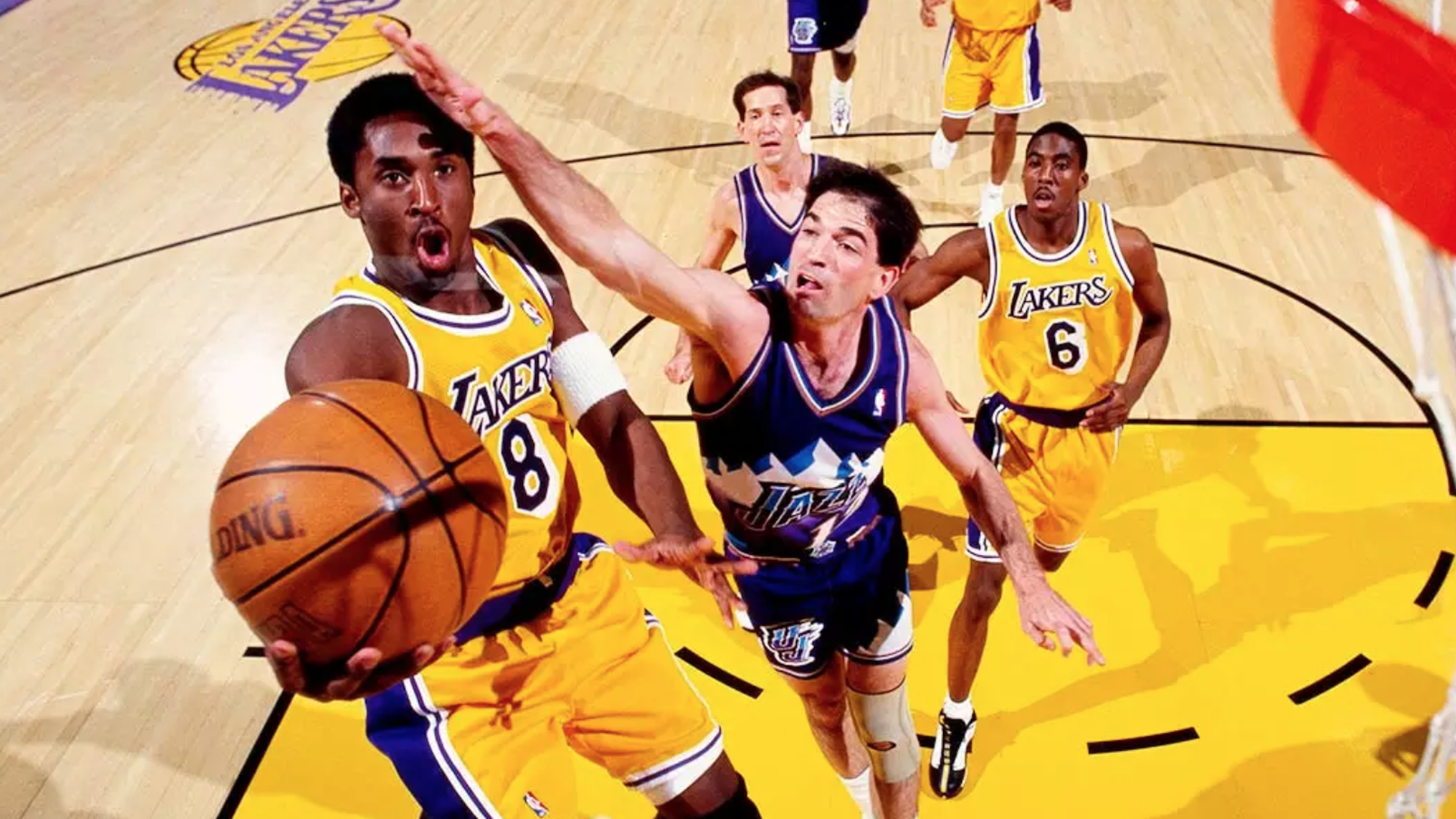 Mừng sinh nhật Kobe Bryant, nhìn lại 10 khoảnh khắc đỉnh nhất sự nghiệp của Black Mamba