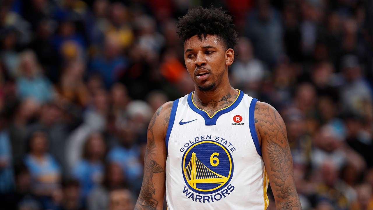 Láo nháo với cảnh sát giao thông, Nick Young phải "lên phường"