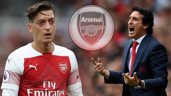 Mâu thuẫn với HLV Emery, Ozil bỏ lại hợp đồng khủng để tháo chạy khỏi Arsenal?