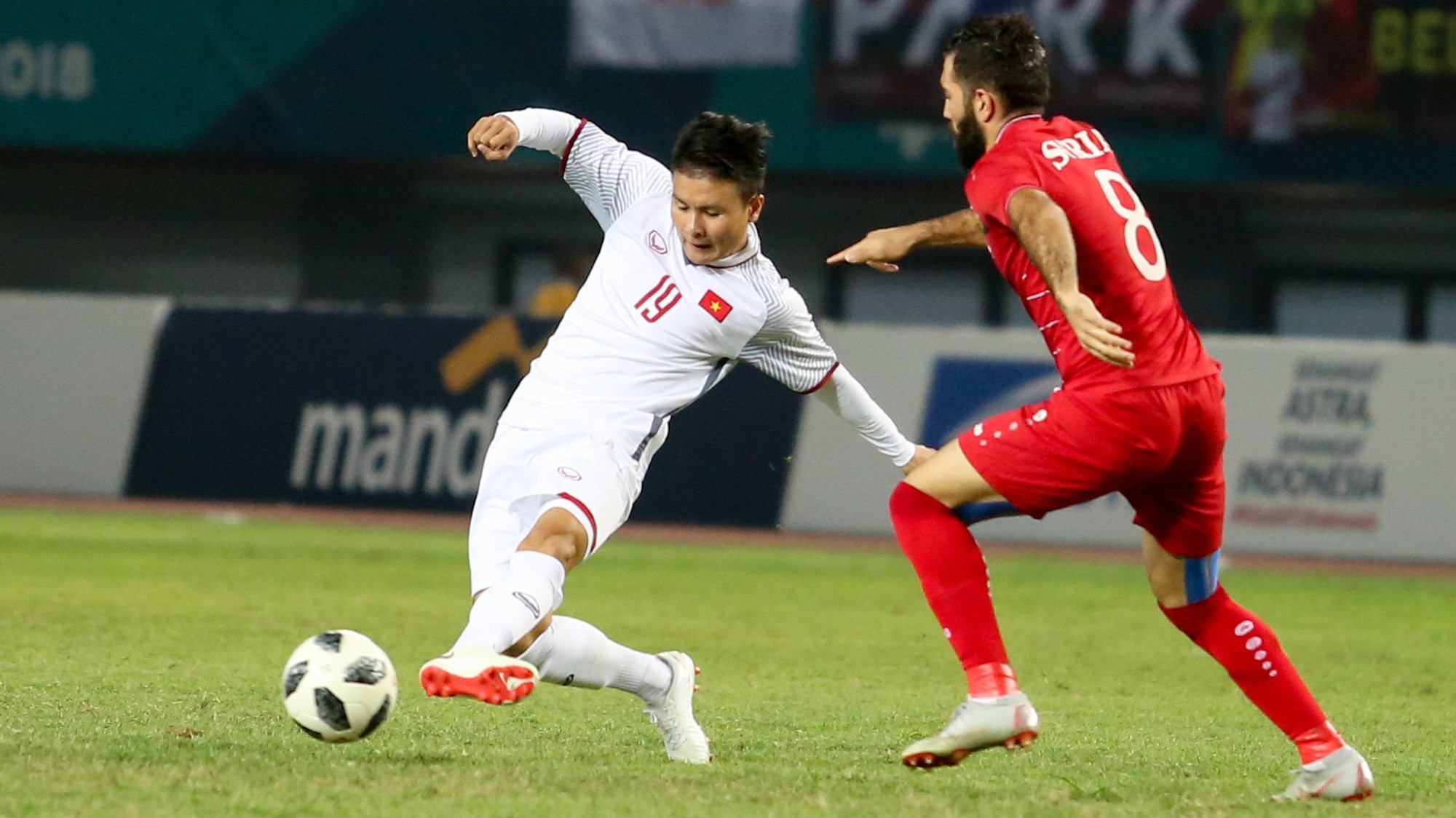 Quang Hải nói gì khi bị rách mắt, cùng Olympic Việt Nam vào bán kết ASIAD 2018?