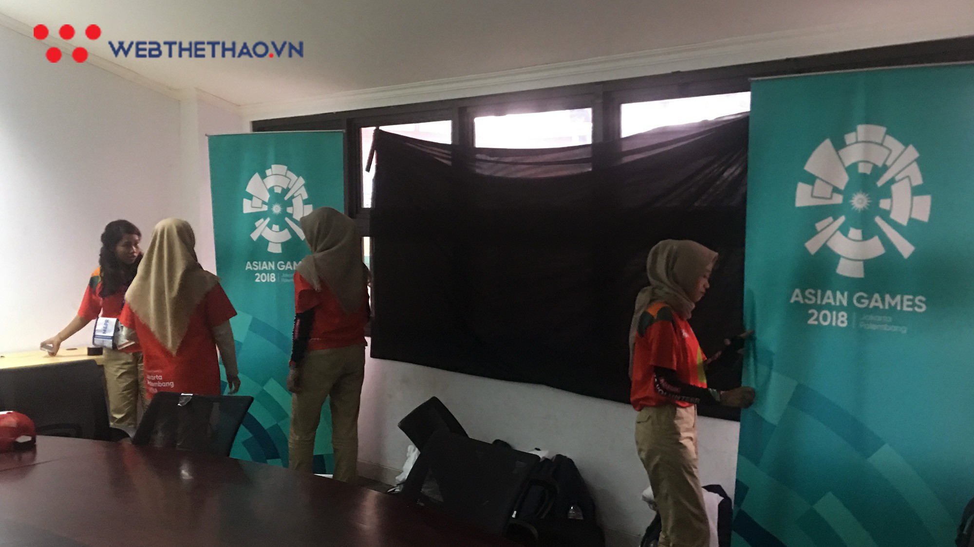 Video: Olympic Hàn Quốc tập kín, lấy vải thưa che mắt phóng viên