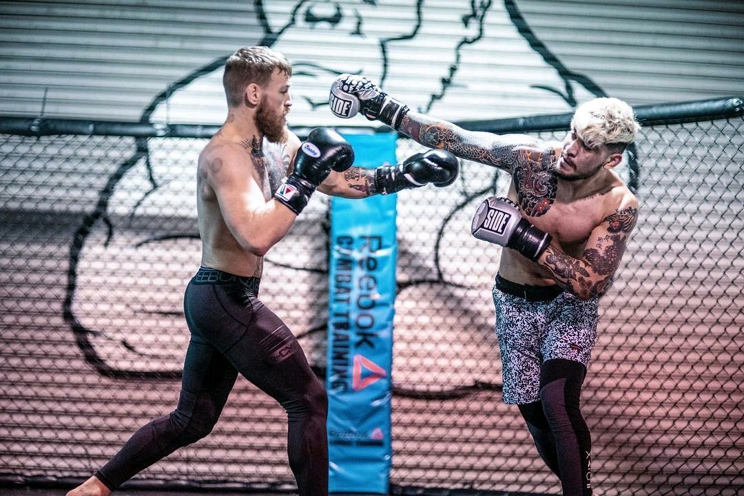 Giác hơi đã giúp Conor McGregor chuẩn bị cho trận siêu đấu với Khabib như thế nào? - Ảnh 4. Giác hơi đã giúp Conor McGregor chuẩn bị cho trận siêu đấu với Khabib như thế nào? - Ảnh 4.
