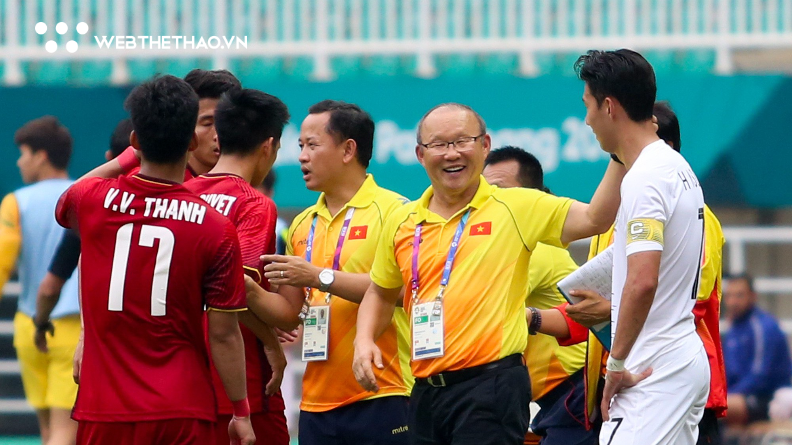 HLV Park Hang Seo giật mình khi biết Son Heung Min nghe lén chiến thuật