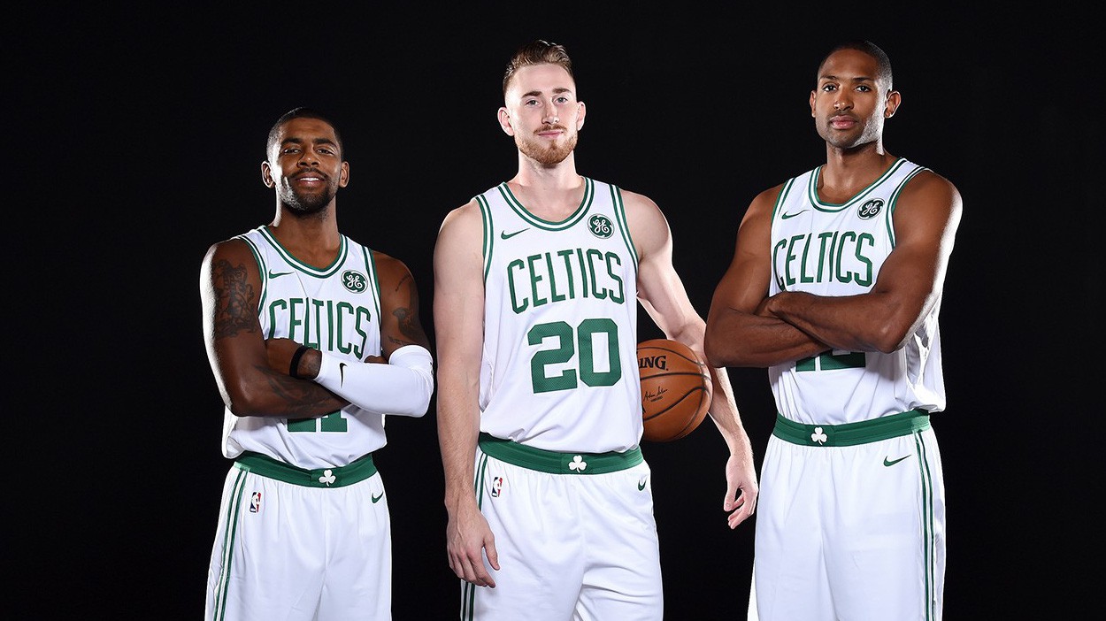 Kyrie Irving và Gordon Hayward sẽ trở lại trong tháng tới, Miền Đông NBA hãy sẵn sàng "đón bão"