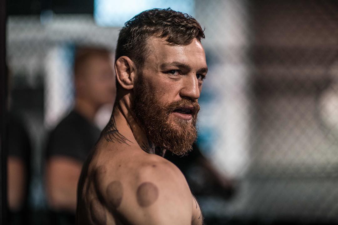 Giác hơi đã giúp Conor McGregor chuẩn bị cho trận siêu đấu với Khabib như thế nào? - Ảnh 2. Giác hơi đã giúp Conor McGregor chuẩn bị cho trận siêu đấu với Khabib như thế nào? - Ảnh 2.