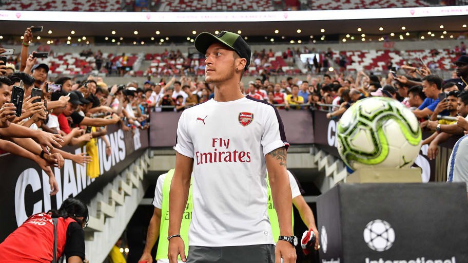 Chia tay ĐT Đức, Mesut Ozil sẽ bùng nổ khó tin và đeo băng đội trưởng Arsenal?