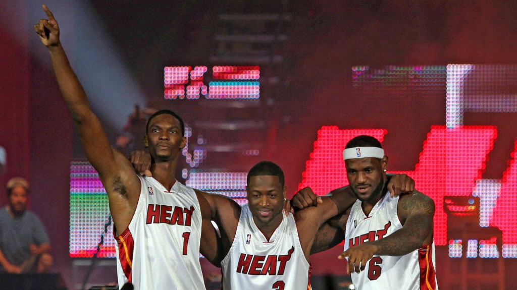 Chris Bosh muốn tái hợp với LeBron James và Dwyane Wade