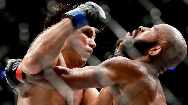 Henry Cejudo tiết lộ bí quyết hạ gục nhà vô địch bảo vệ đai nhiều nhất UFC