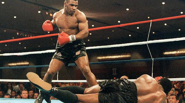 Điều gì xảy ra với cơ thể khi võ sỹ bị ngất sau một cú đấm knock-out?