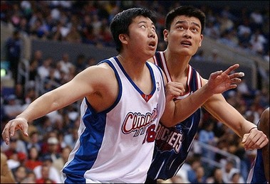 Nghe 2 cựu sao NBA lí giải sự đi xuống của bóng rổ Trung Quốc - Ảnh 4. Nghe 2 cựu sao NBA lí giải sự đi xuống của bóng rổ Trung Quốc - Ảnh 4.