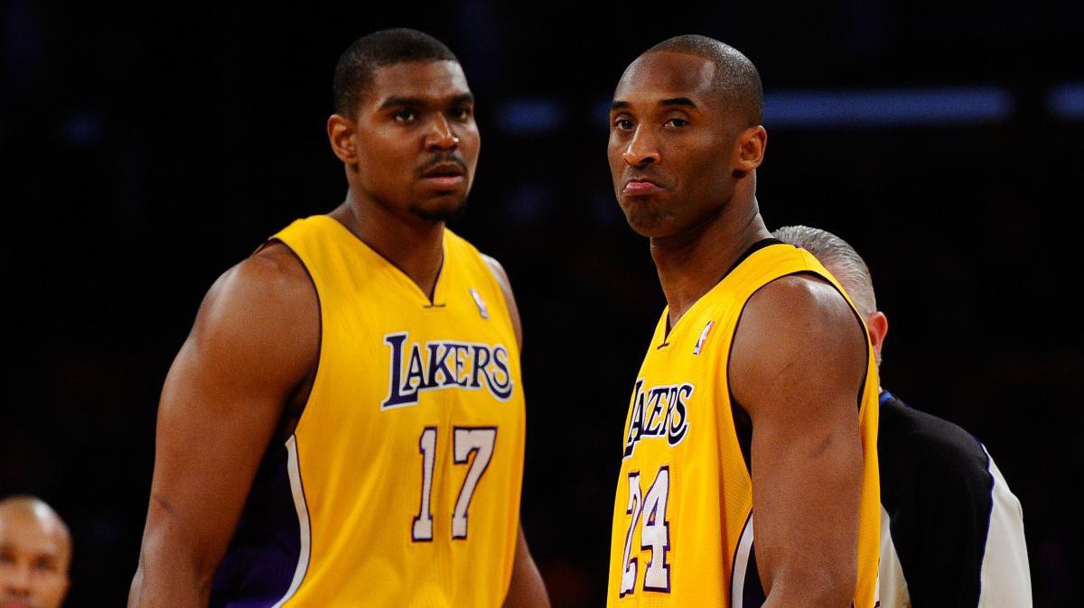 Trung phong khủng từng vô địch cùng Kobe Bryant và Los Angeles Lakers đang tính trở lại NBA