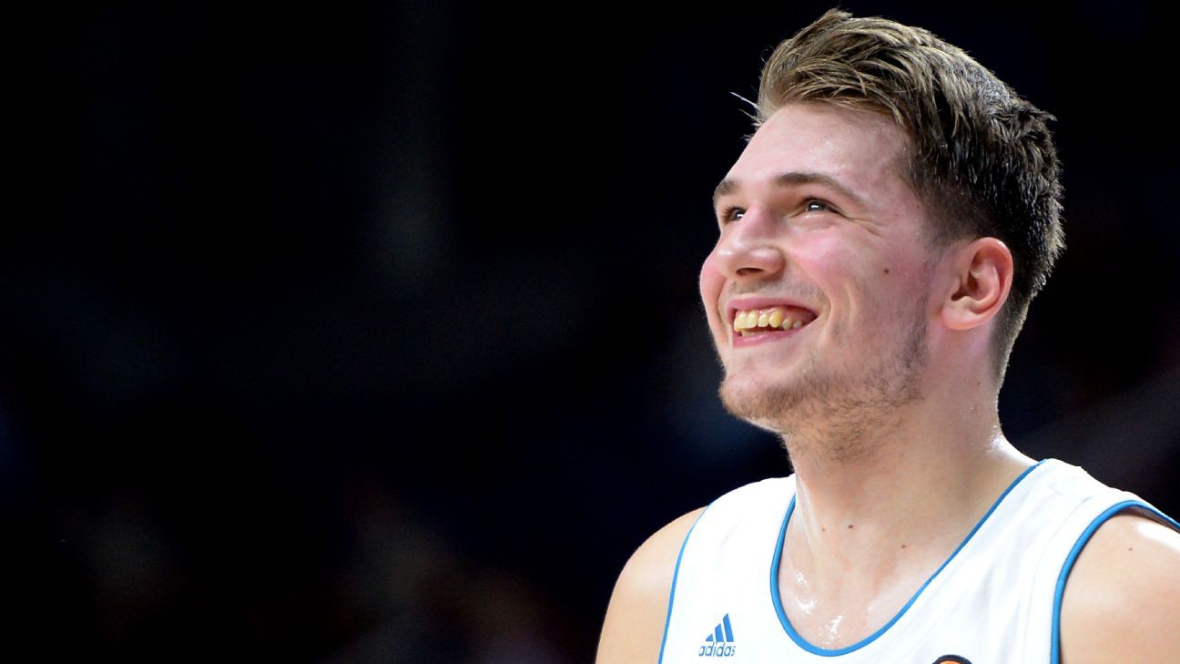 HLV trưởng Mavericks: "Bất cứ ai không mua vé mùa sẽ hối hận vì Luka Doncic"