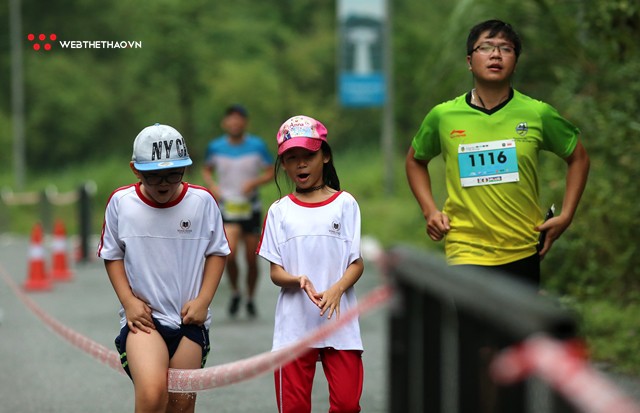 Trang An Marathon 2018: Những bước chân tí hon giữa thánh địa của Tướng Cờ Lau - Ảnh 12. Trang An Marathon 2018: Những bước chân tí hon giữa thánh địa của Tướng Cờ Lau - Ảnh 12.