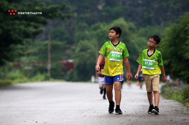 Trang An Marathon 2018: Những bước chân tí hon giữa thánh địa của Tướng Cờ Lau - Ảnh 15. Trang An Marathon 2018: Những bước chân tí hon giữa thánh địa của Tướng Cờ Lau - Ảnh 15.