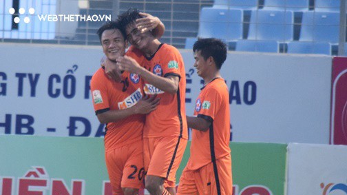Ngô Viết Phú: “Cánh chim lạ” với bàn thắng để đời ở V.League 2018