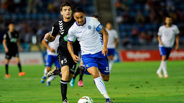 Nhận định tỷ lệ cược kèo bóng đá tài xỉu trận Tenerife vs Cadiz
