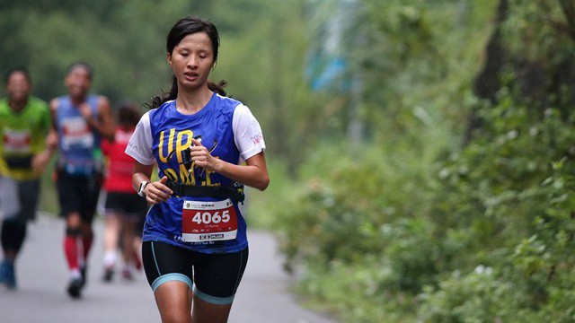 Cô gái ăn chay trường giành hạng 4 Tràng An Marathon