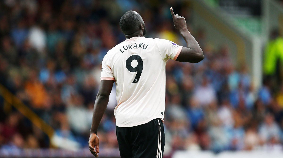 Lukaku ghi bàn vượt thần tượng Drogba và sẽ còn lập nhiều kỷ lục ở Ngoại hạng Anh