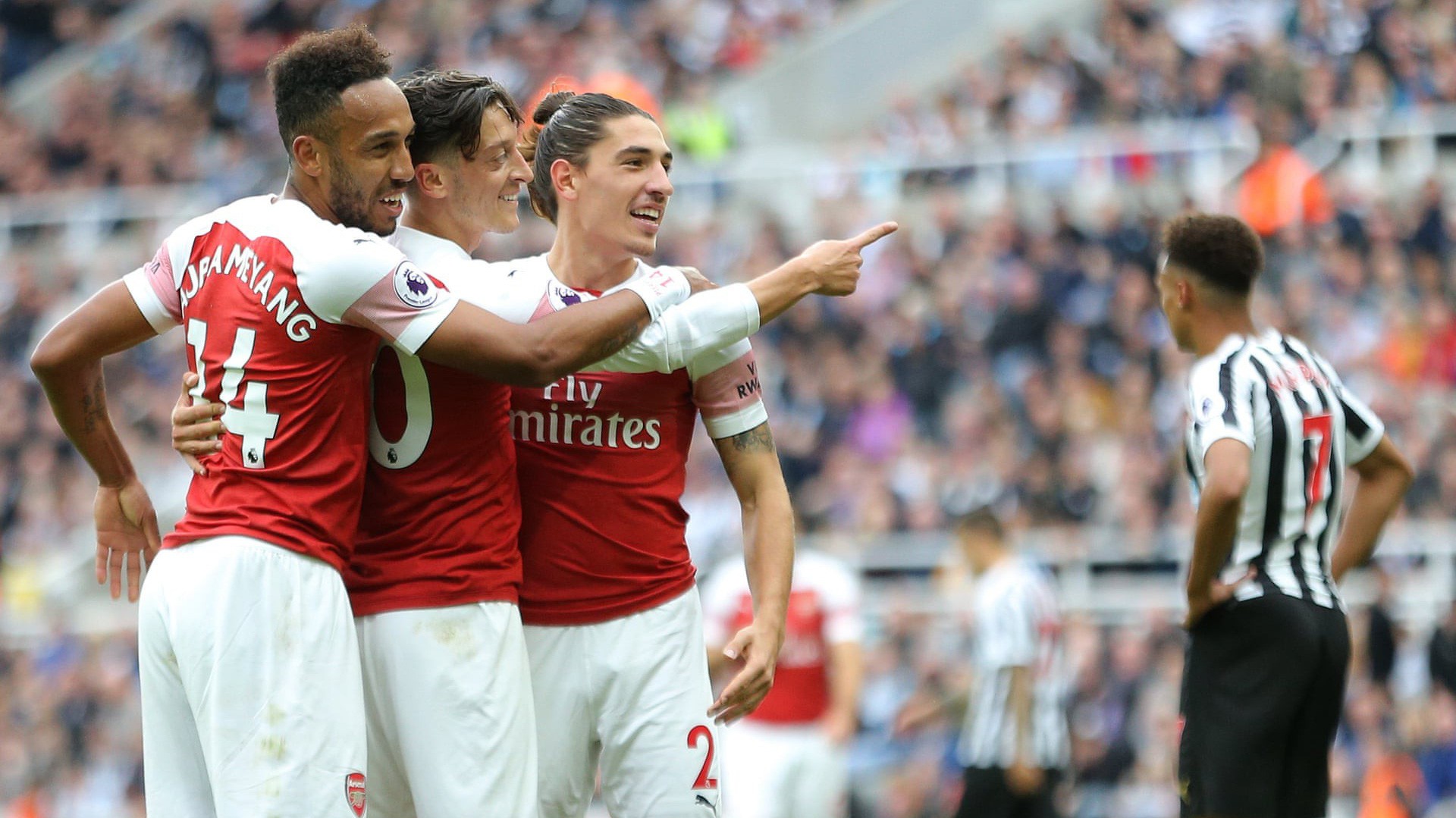 Cột mốc đặc biệt của Ozil và 5 sự kiện hấp dẫn không thể bỏ lỡ khi Arsenal hạ Newcastle