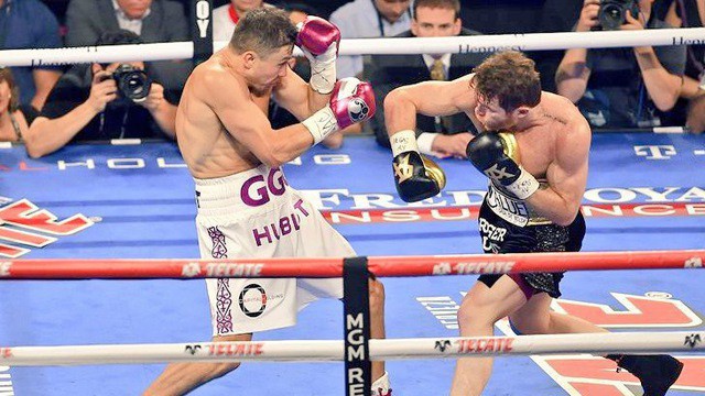 Thua trong bất mãn, Golovkin đòi... đấu tiếp với Canelo