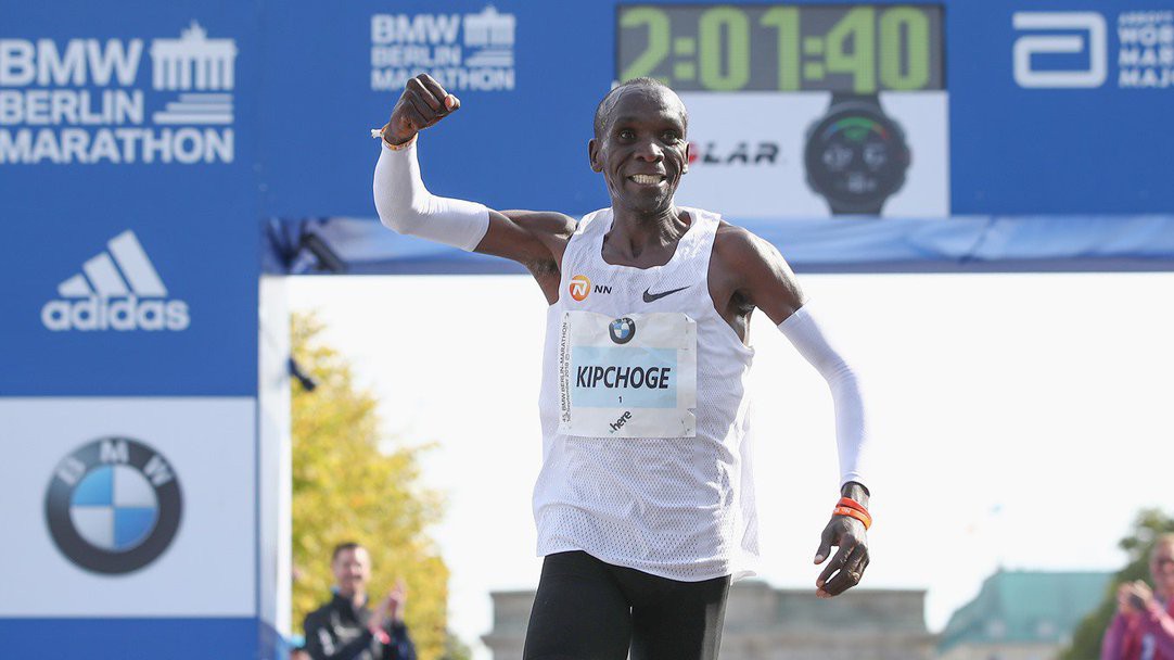 Berlin Marathon 2018: Kipchoge lập KLTG mới siêu ấn tượng Berlin Marathon 2018: Kipchoge lập KLTG mới siêu ấn tượng