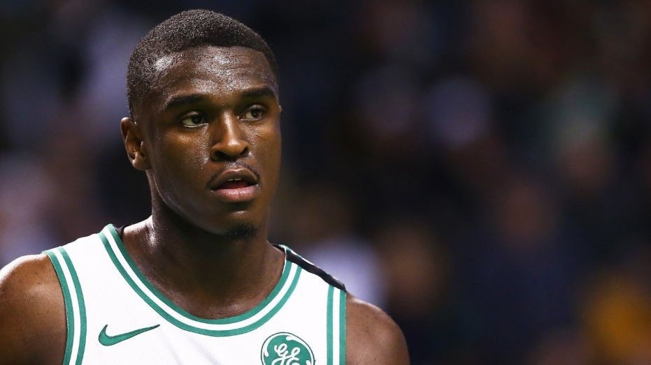 Cầu thủ Boston Celtics từng 12 lần bóp cổ bạn gái