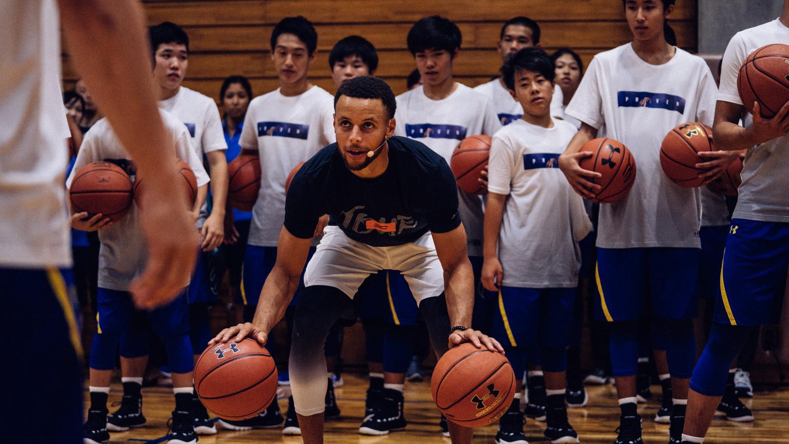 Stephen Curry sẽ mang cú ném 3 điểm 1 chân của huyền thoại Tây Ban Nha đến NBA?