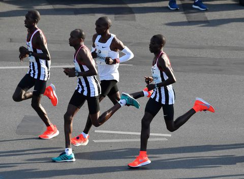 Berlin Marathon 2018 và KLTG của Kipchoge qua các con số - Ảnh 4. Berlin Marathon 2018 và KLTG của Kipchoge qua các con số - Ảnh 4.