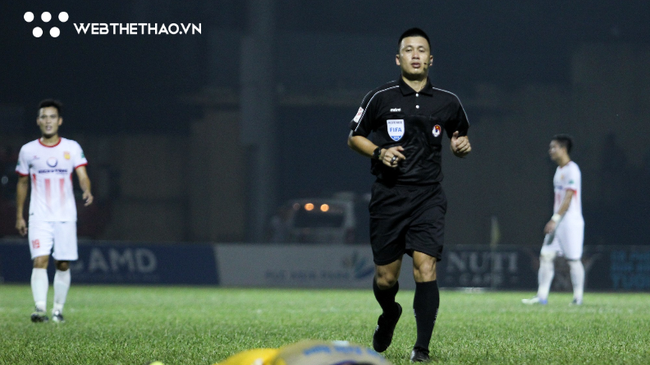 Ban Trọng tài VFF khen trọng tài Hoàng Hà dù bị FLC Thanh Hóa phản ứng mạnh