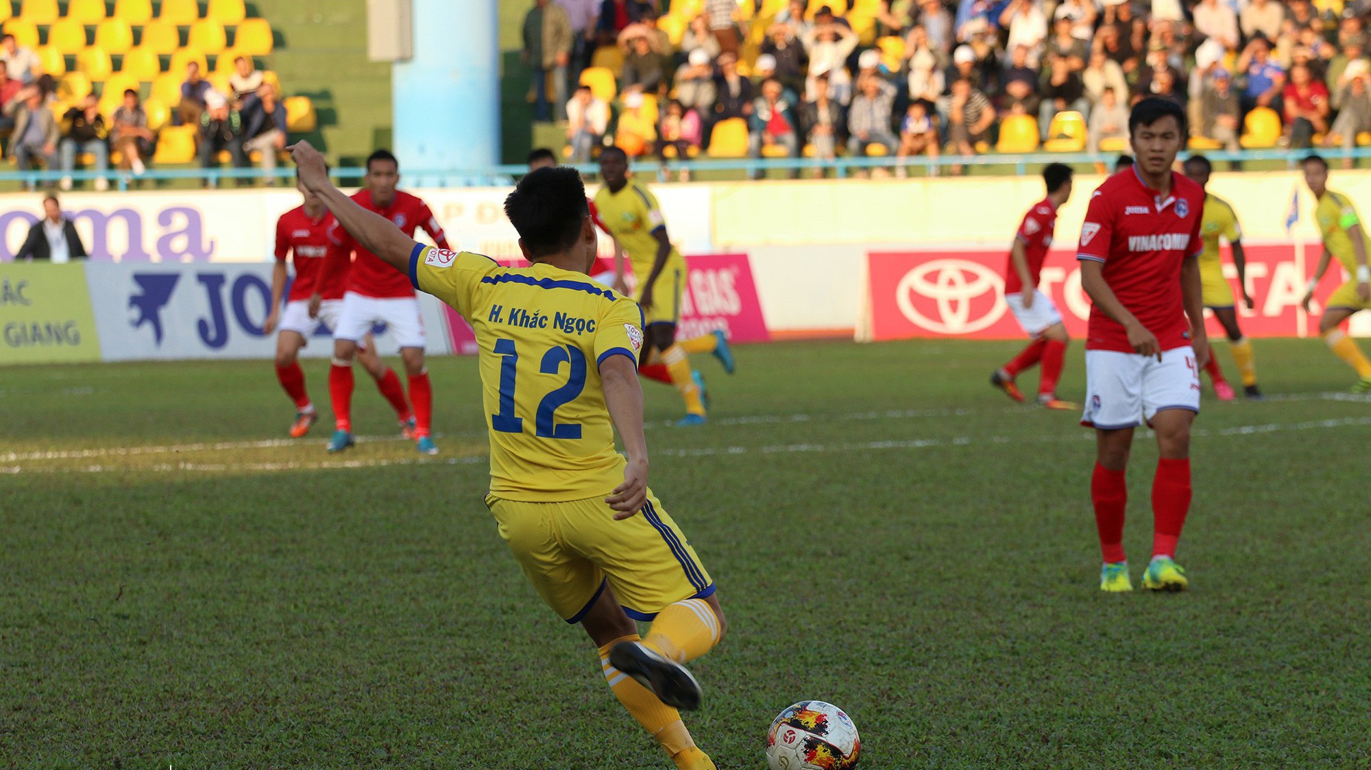 Trực tiếp V.League 2018 Vòng 23: Than Quảng Ninh - Sông Lam Nghệ An