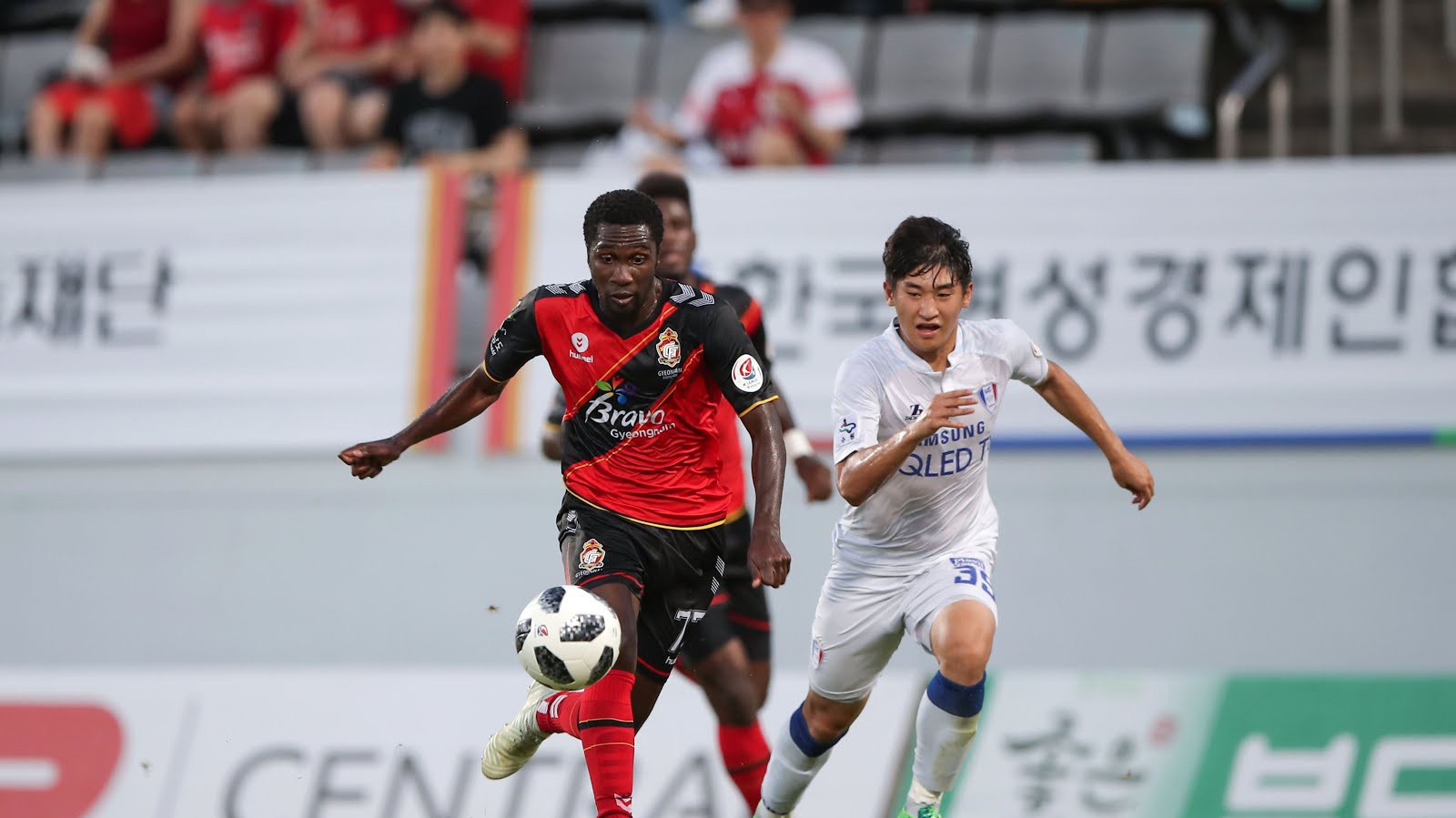 Nhận định tỷ lệ cược kèo bóng đá tài xỉu trận Suwon Bluewings vs Jeonbuk