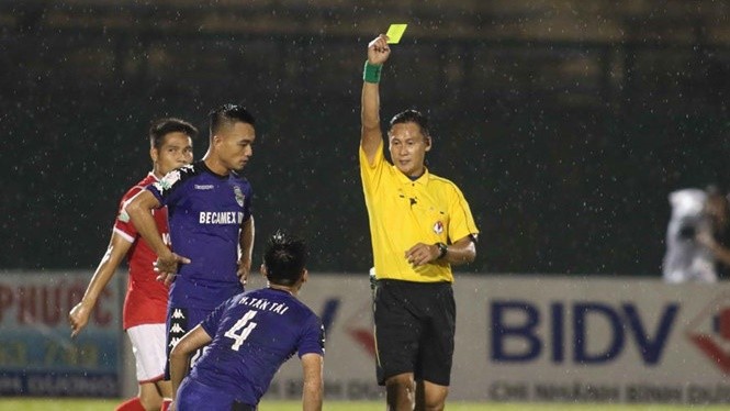 VFF, VPF "đuổi" bao nhiêu trọng tài ở V.League 2018?