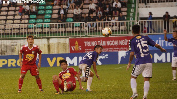 "HAGL phá sản mục tiêu đầu mùa giải, giờ phải lo trụ hạng"