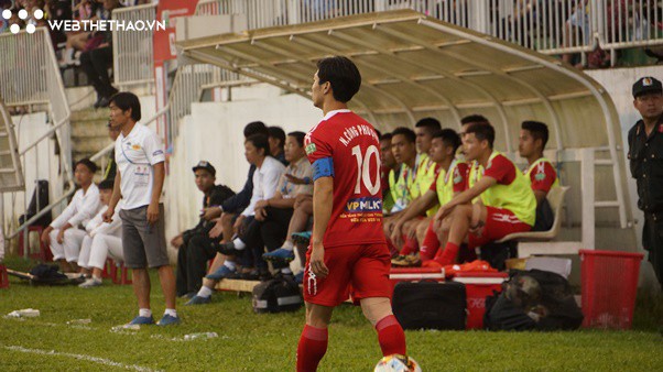 HLV HAGL phớt lờ trước khả năng đá penalty của Công Phượng