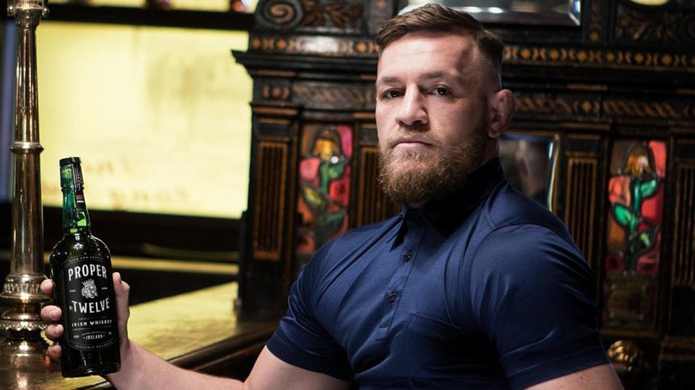 Conor McGregor tuyên bố vé vào cửa buổi họp báo UFC 229 là... một chai whiskey