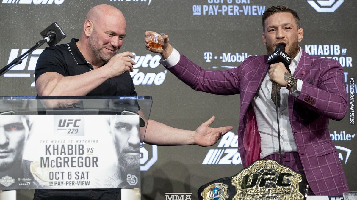 Conor McGregor... tài trợ ngược cho UFC và chính bản thân