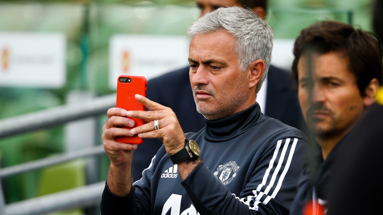 Những tin nhắn điện thoại của Mourinho giúp Man Utd sở hữu "đôi cánh" chất lượng như thế nào?