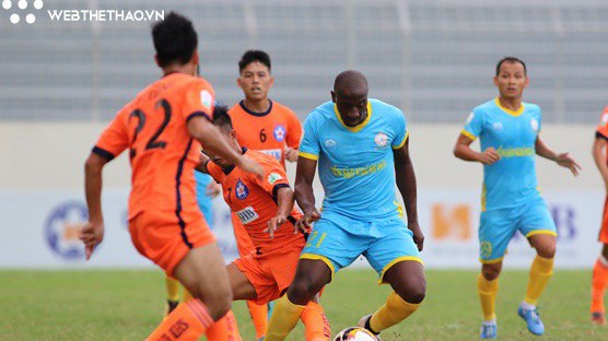 SHB Đà Nẵng bấp bênh tấm vé play-off, Bầu Hiển lại treo thưởng CLB Cần Thơ nếu trụ hạng
