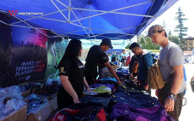 Chùm ảnh: Hàng ngàn runner đổ về khu vực Expo của Vietnam Mountain Marathon 2018 - Ảnh 13. Chùm ảnh: Hàng ngàn runner đổ về khu vực Expo của Vietnam Mountain Marathon 2018 - Ảnh 13.