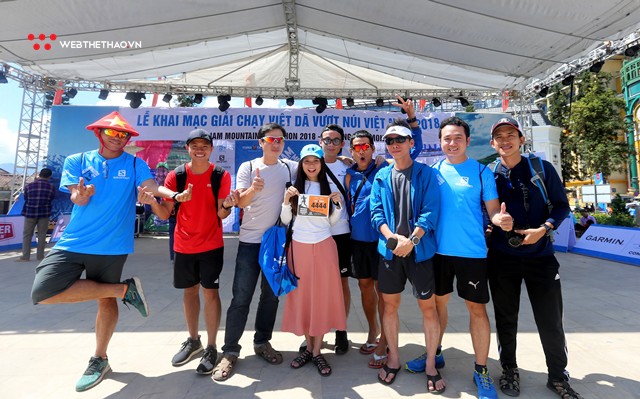 Chùm ảnh: Hàng ngàn runner đổ về khu vực Expo của Vietnam Mountain Marathon 2018 - Ảnh 10. Chùm ảnh: Hàng ngàn runner đổ về khu vực Expo của Vietnam Mountain Marathon 2018 - Ảnh 10.