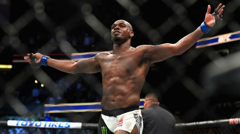 Jon Jones bán đứng các võ sĩ khác để được giảm án?