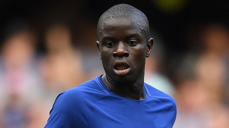 Được nhiều CLB lớn săn đuổi, Kante nói gì với Chelsea?
