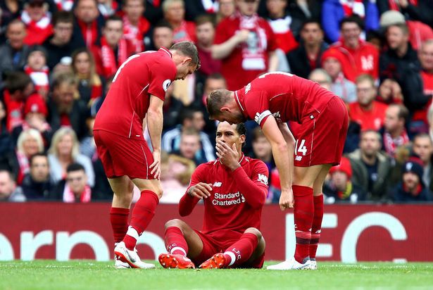 Liverpool hồi hộp chờ tin chấn thương của Van Dijk giữa lúc “nước sôi lửa bỏng” - Ảnh 1. Liverpool hồi hộp chờ tin chấn thương của Van Dijk giữa lúc “nước sôi lửa bỏng” - Ảnh 1.