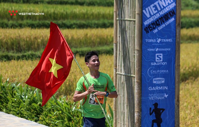 Những khoảnh khắc về đích ấn tượng của các ultra runner tại VMM 2018 - Ảnh 14.